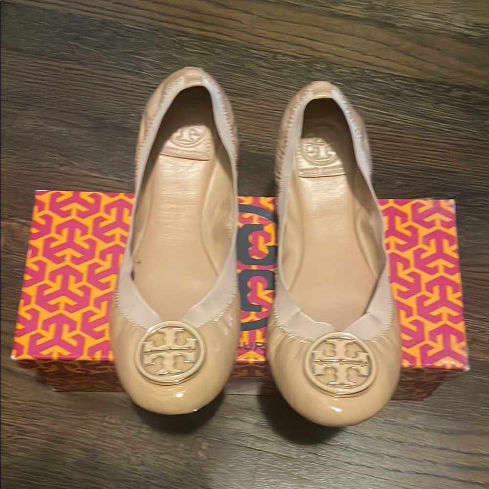 Tory Burch Women's Cream Patent Flats